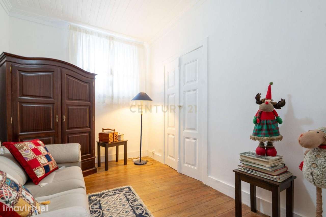 Fantástica Moradia em Serpins-16