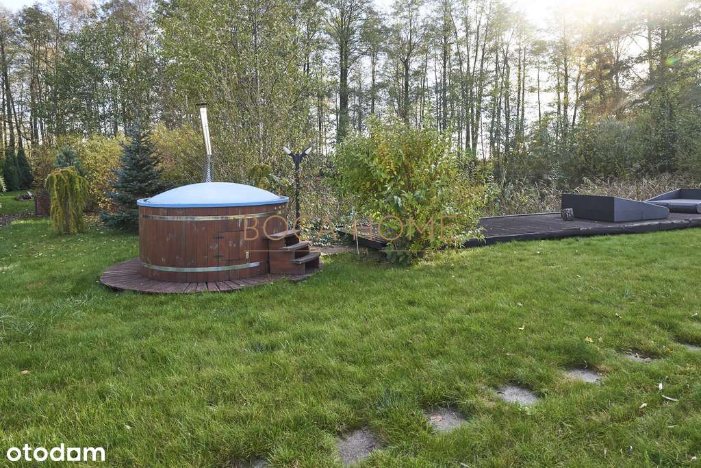 Obiekt na Mazurach z linią brzegową jeziora Roś-8