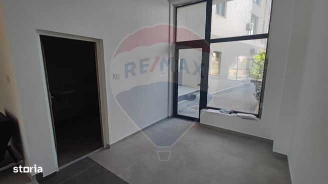 Spațiu comercial 93 mp de vanzare Ultracentral Promenada Crisului-9