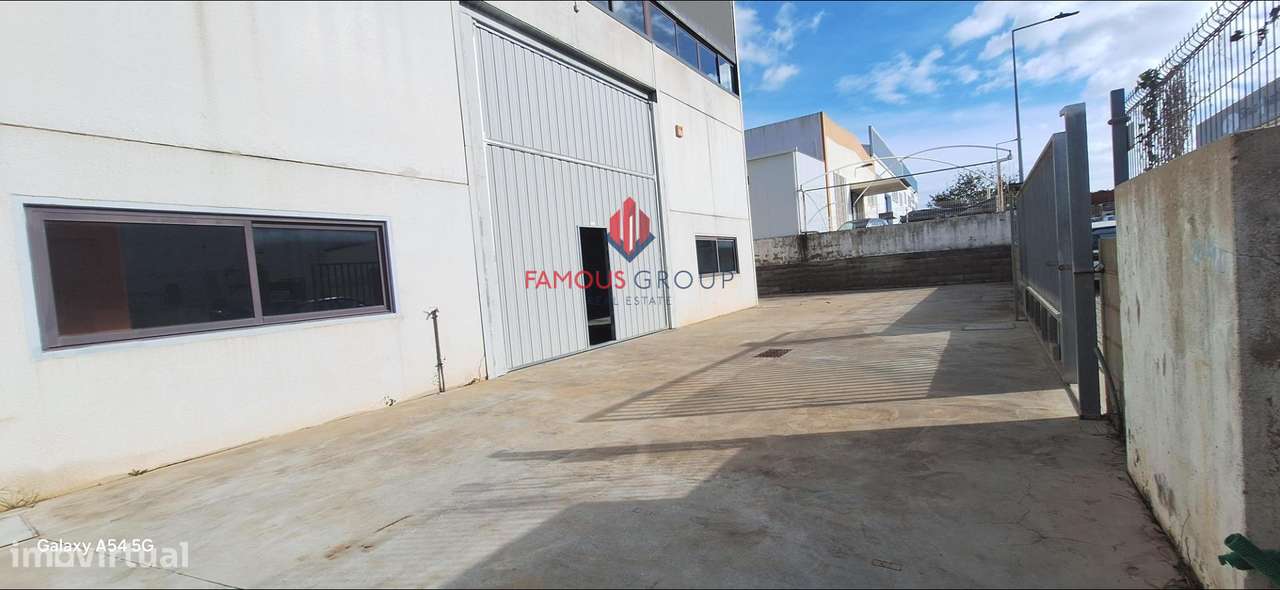 Armazém para serviços e indústria- Pateiro -Lagoa - Grande imagem: 4/44