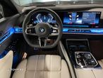 BMW Seria 7 740d xDrive MHEV - 15