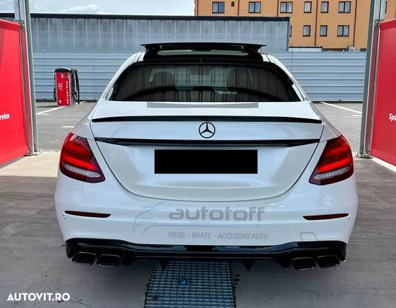 Difuzor Bara Spate compatibil cu Mercedes E-Class W213 Facelift Sedan (2016+) Negru Lucios - 1