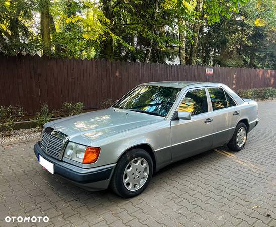 Mercedes-Benz W124 (1984-1993) - 1