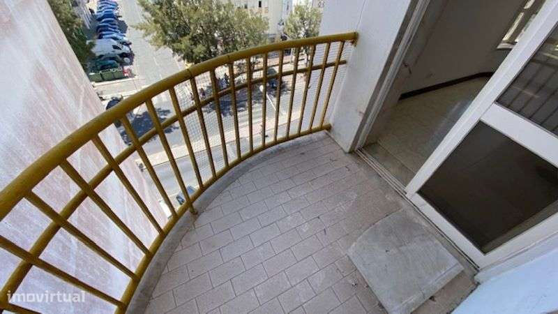 Apartamento T3 em Mem Martins - Grande imagem: 4/18