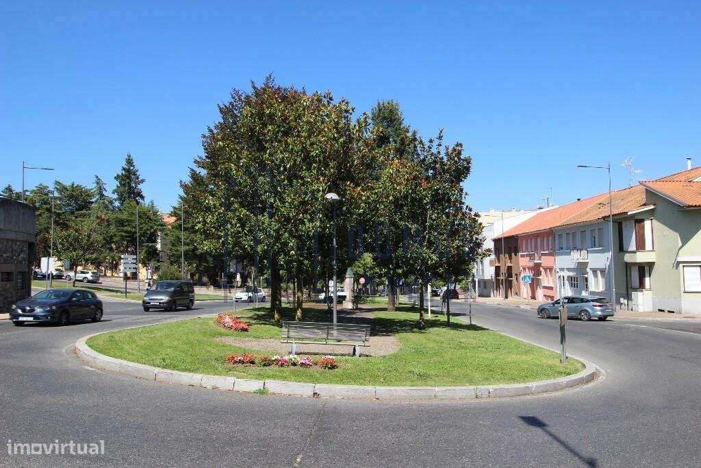 Apartamento T3 em plena Av Cidade de Zamora com vista do Castelo de Br-27