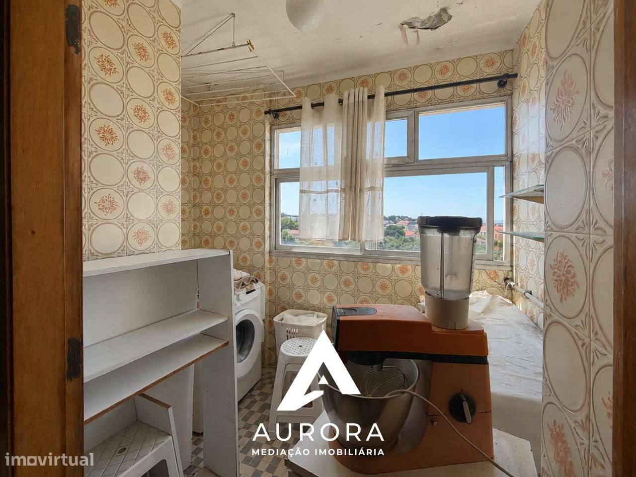 Apartamento T2 com excelente potencial de valorização-9