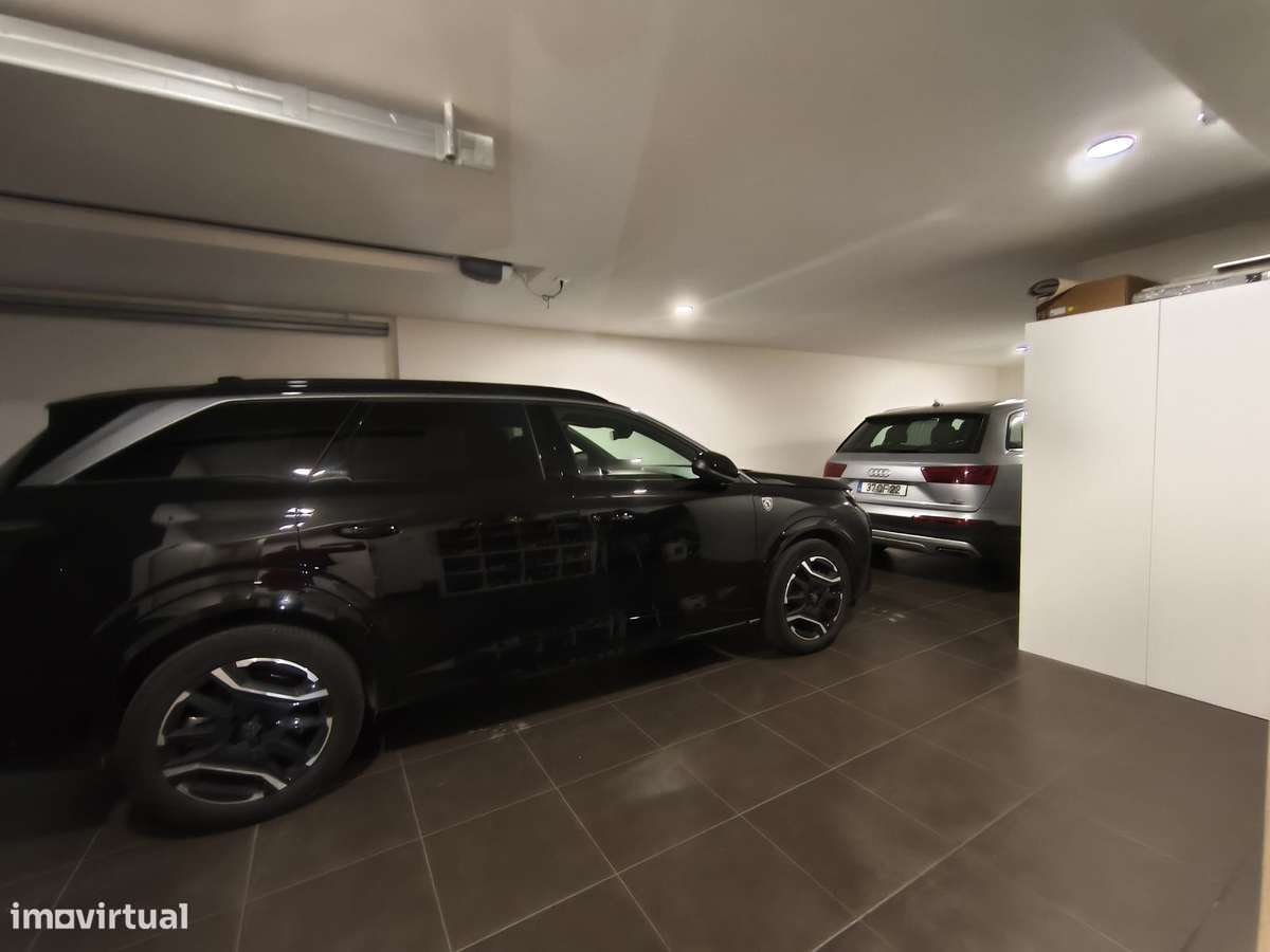 Moradia semi-nova T3+1 em Palmeira, Braga - Grande imagem: 5/33