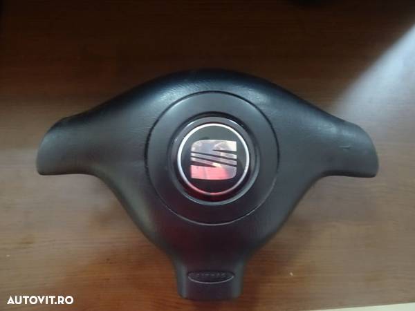 Vand Airbag Volan Seat Leon/Toledo din 2004-2009 volan pe stanga cod: 1M0880201N - 1