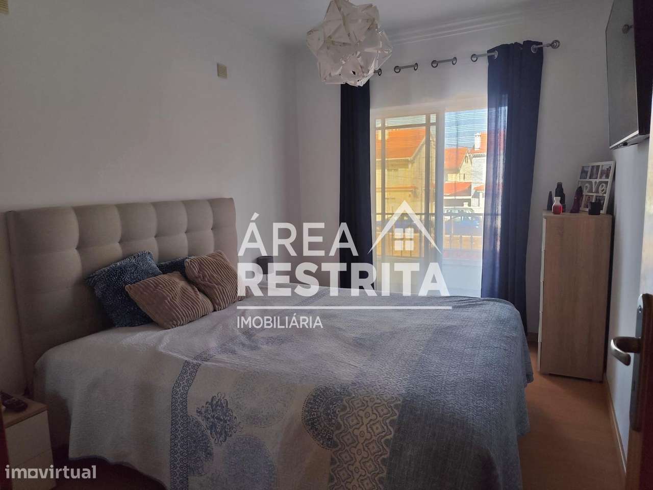 Moradia T3+1 na Quinta do Conde I-15