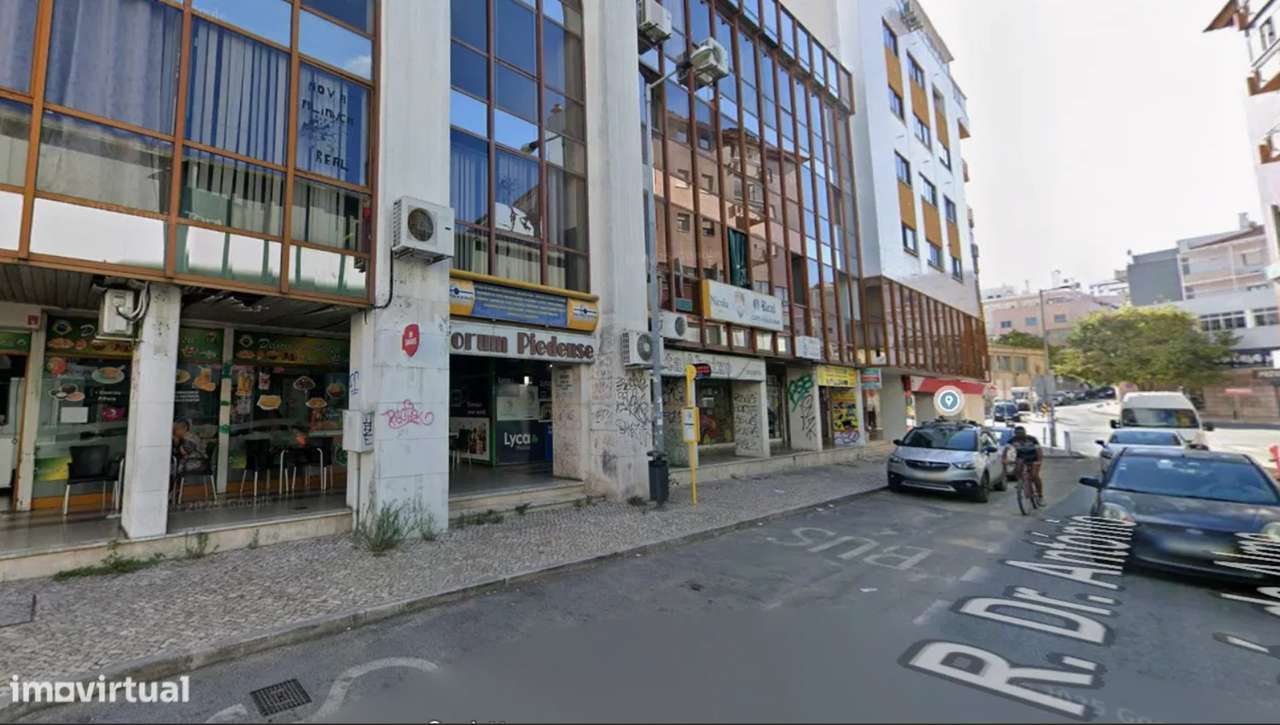 Excelente Escritório sito no centro de Almada - Grande imagem: 2/4