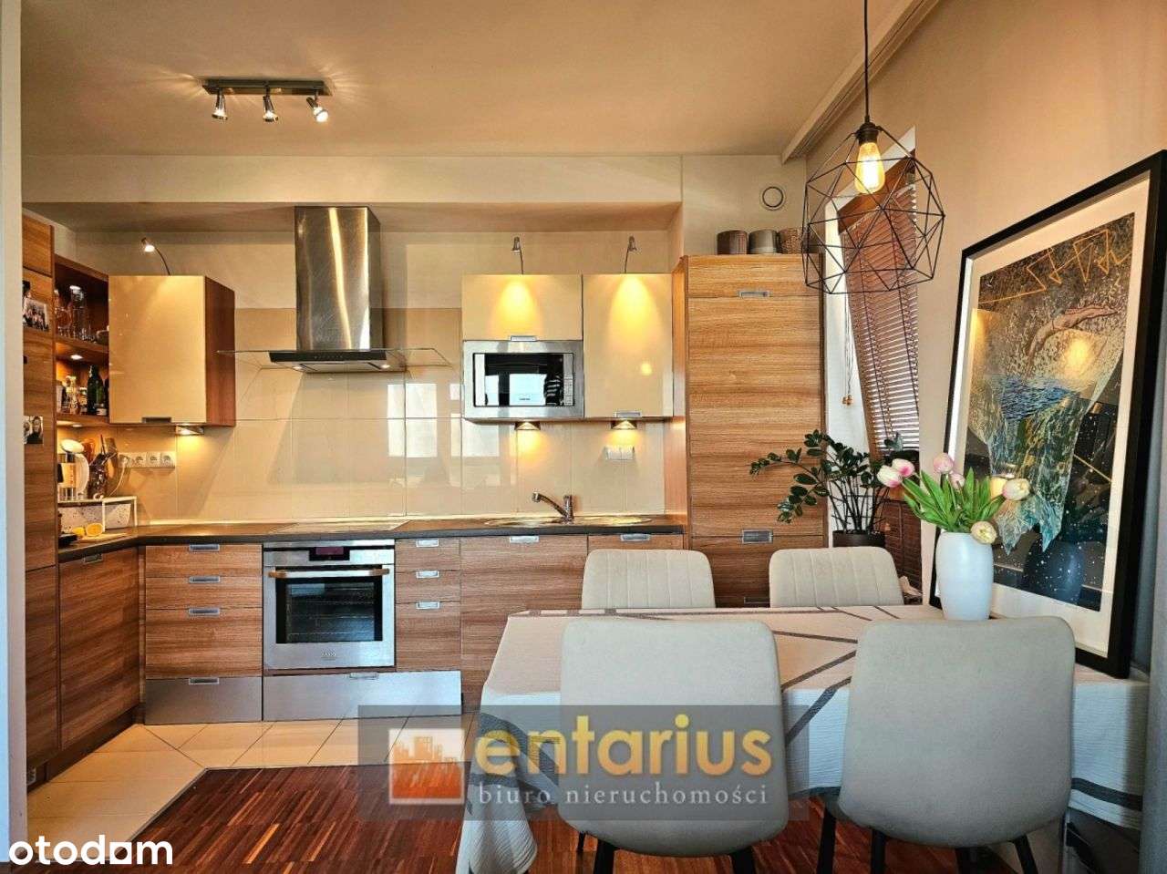 Apartament z pięknym widokiem na Tor Wyścigów Konn-3