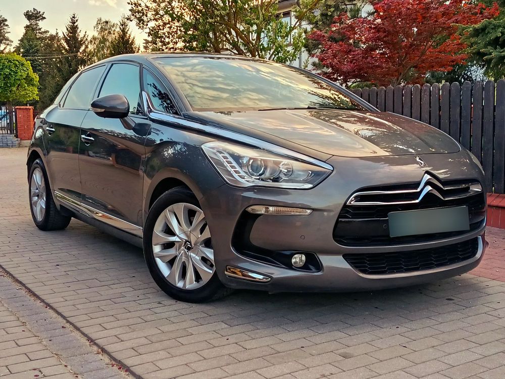 Citroën DS5 e-HDi 115 EGS6 SoChic 2012