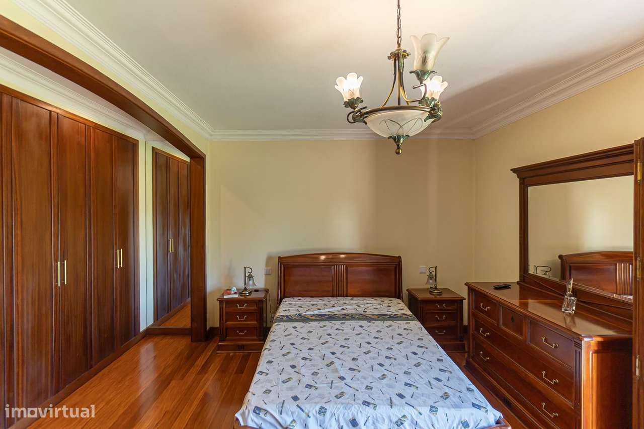 Quinta T4+1 , Moradia Térrea, 4.500 m² Terreno,  Privacidade Total-24