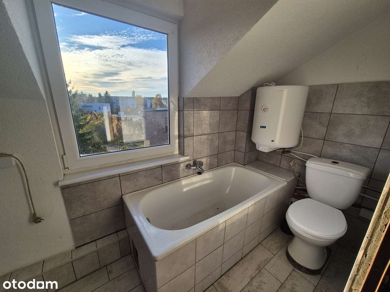 Lokal na 2 piętrze, Jarocin, ul. Wojska Polskiego, do zamieszkania!-1