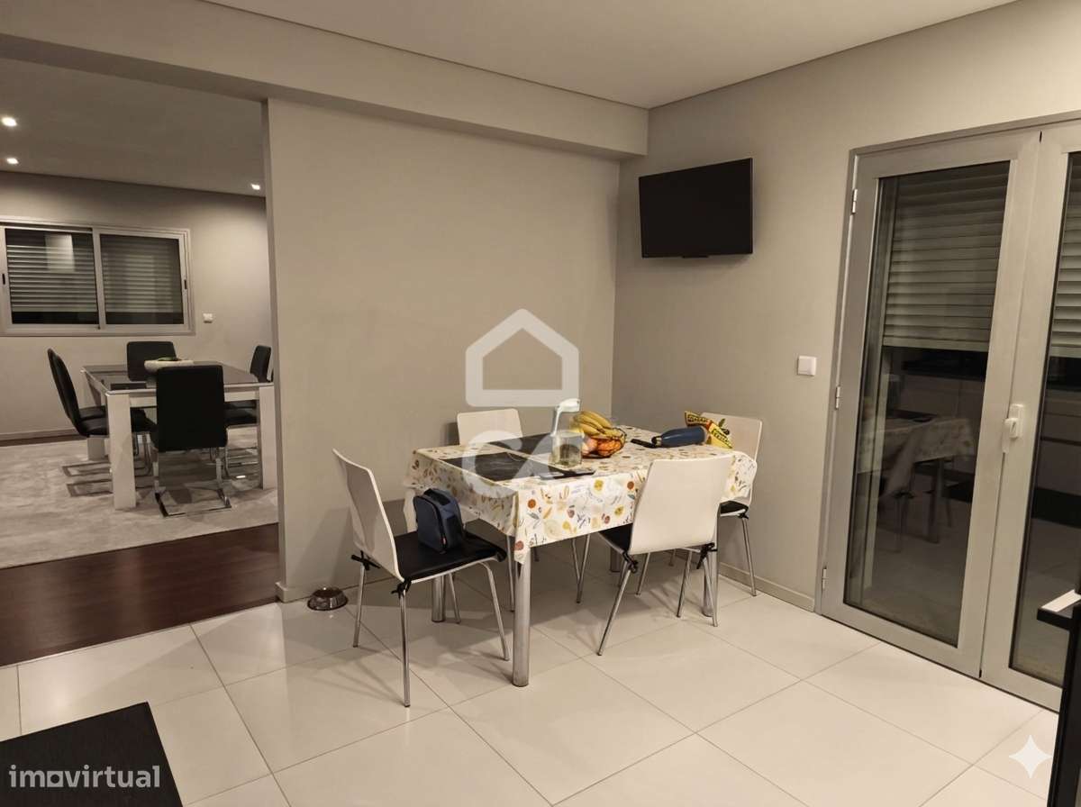 Andar Moradia em Conde - Guimarães - Grande imagem: 5/23