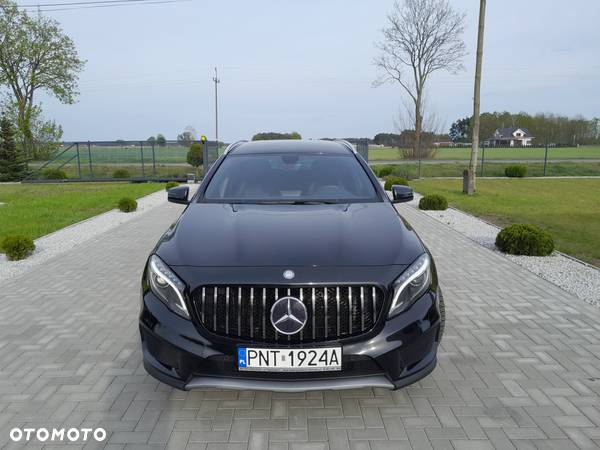 Mercedes-Benz GLA 250 4-Matic - 3