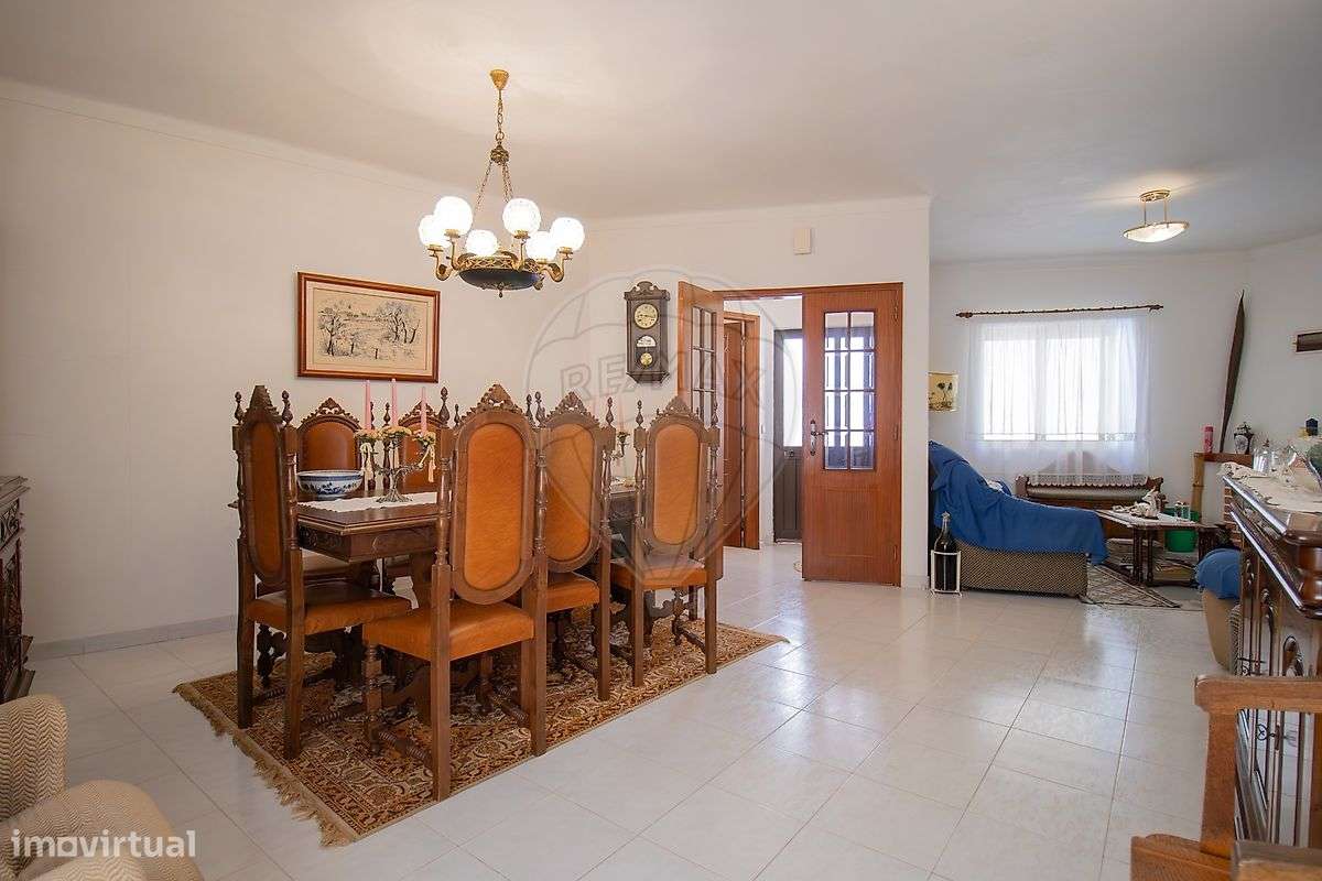 Moradia T2 para venda-12