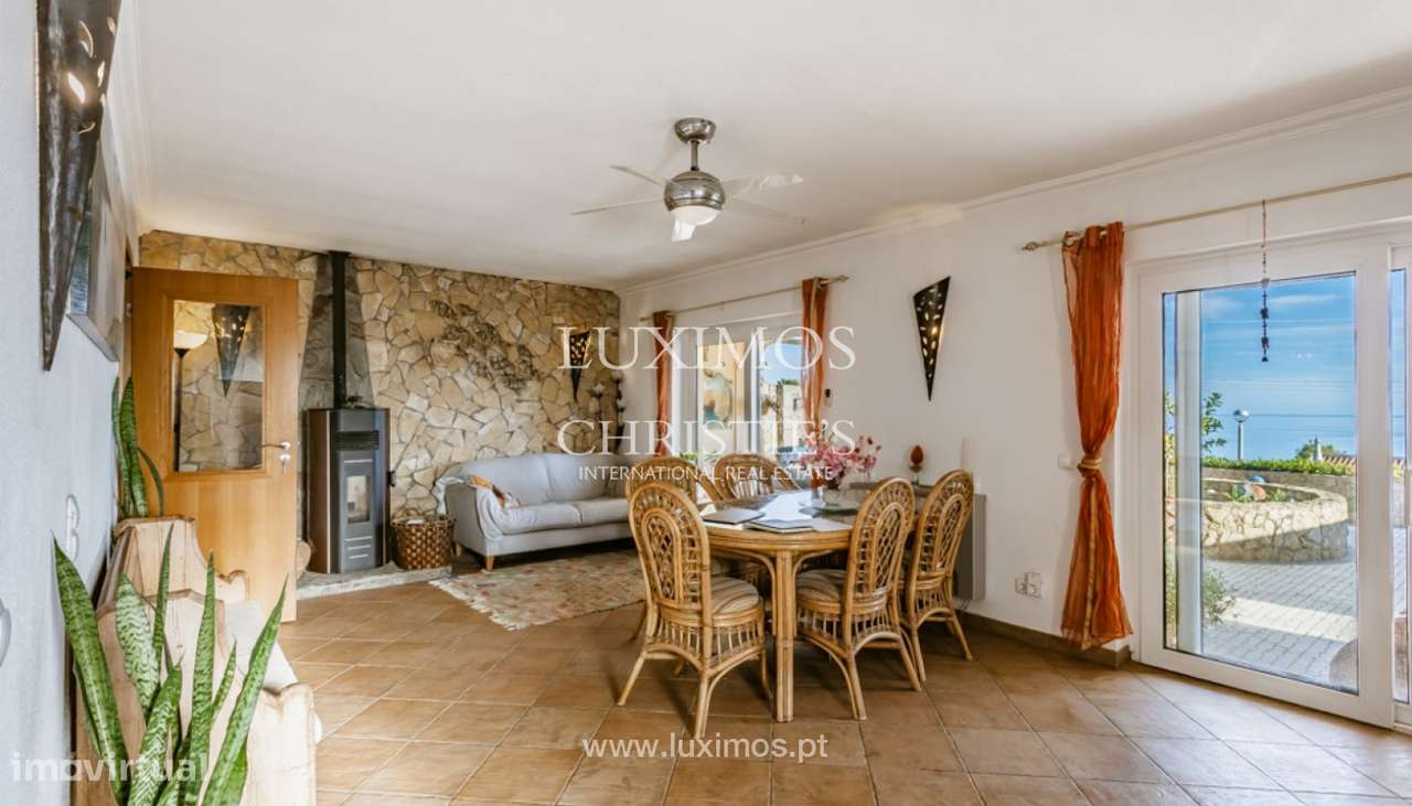 Moradia com piscina e garagem para venda em Salema, Algarve-15