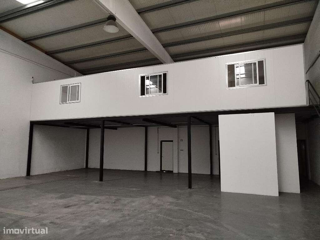 Armazém para arrendar em Sintra, perto de Terrugem - Grande imagem: 4/25