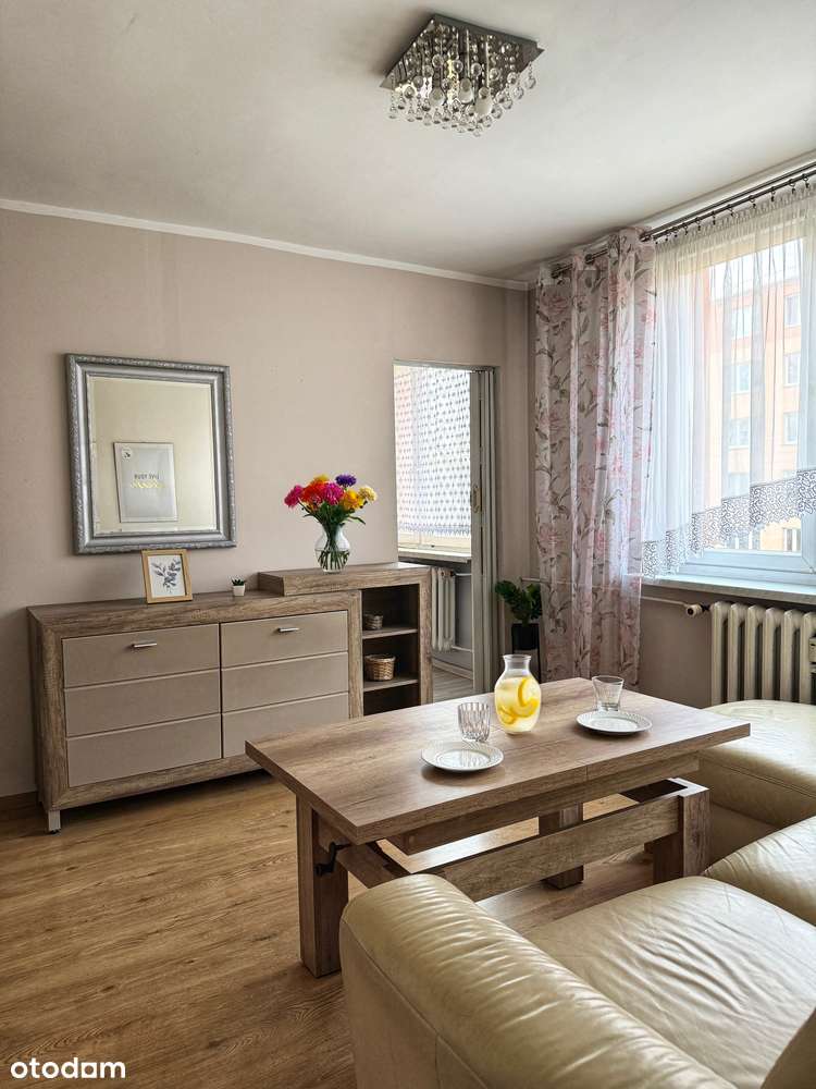 Przestronne 3-pokojowe mieszkanie z BALKONEM i ŁAZIENKĄ PO REMONCIE - Pełny obrazek: 1/11