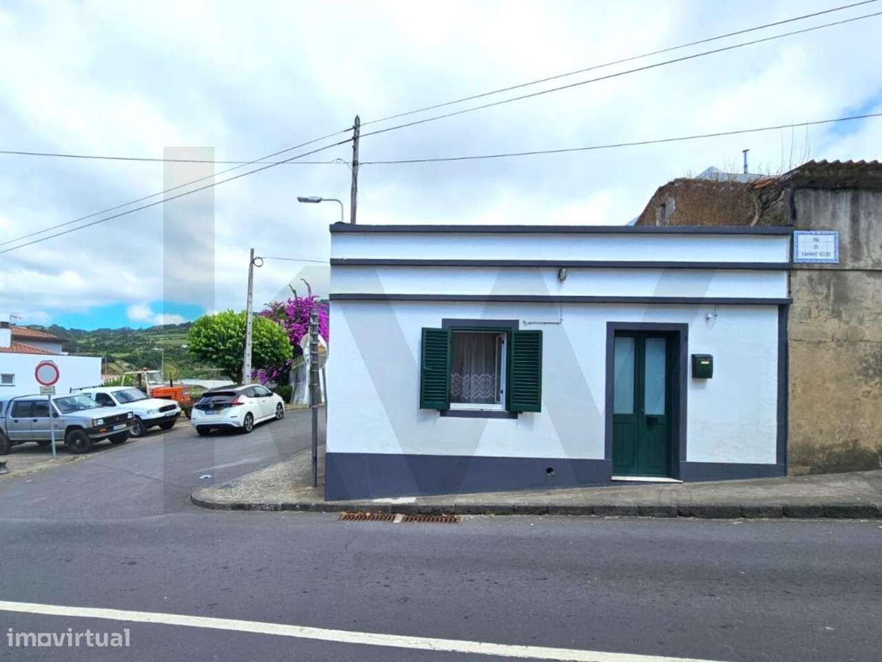 Oportunidade de Investimento: Moradia T1 para Remodelar em Água de Pau-0
