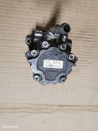 Pompa wspomagania Audi A6 C6 4.2 FSI 4F0145155K - 3