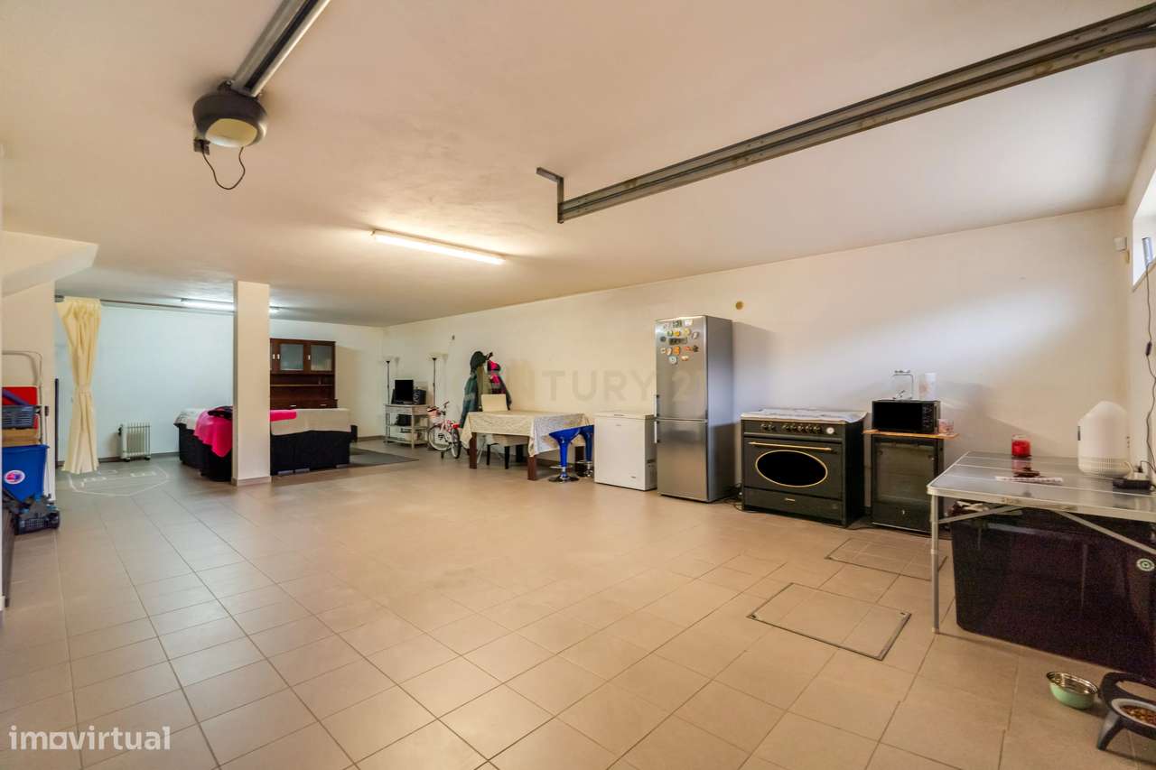 Moradia isolada moderna T3 com cave de 90 m2 em Mexilhoeira Grande, Po-20