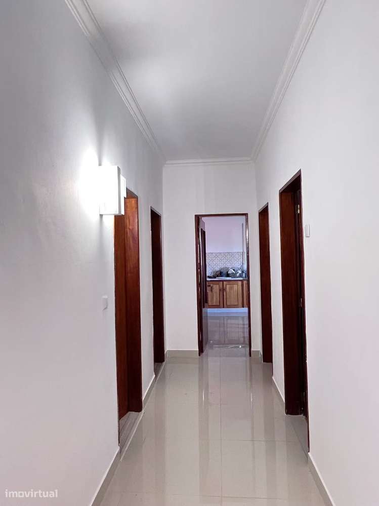 Propriedade remodelada V5 com terrenos anexos!-9