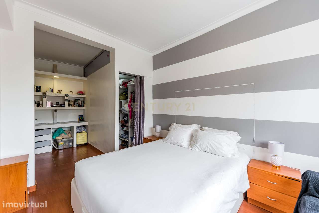 Apartamento T3 à Venda em Almada, Laranjeiro-21