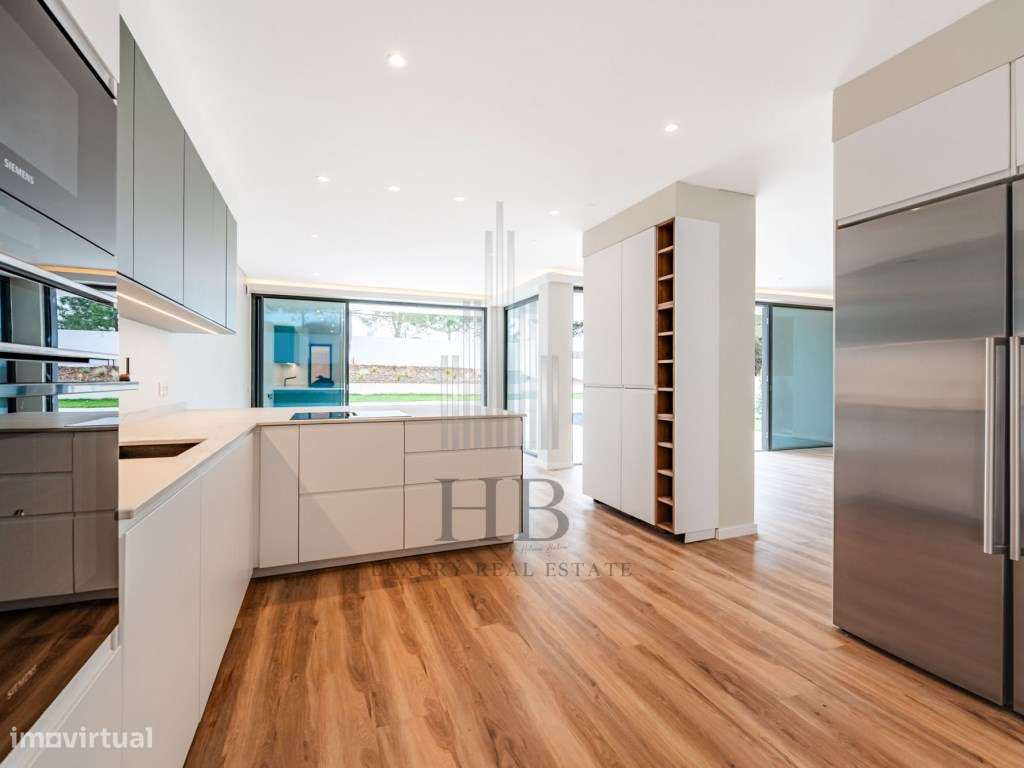 Moradia Luxo Com Piscina e Jardim | Colares |Sintra-47