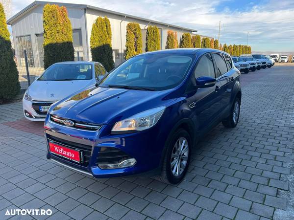 Ford Kuga - 1