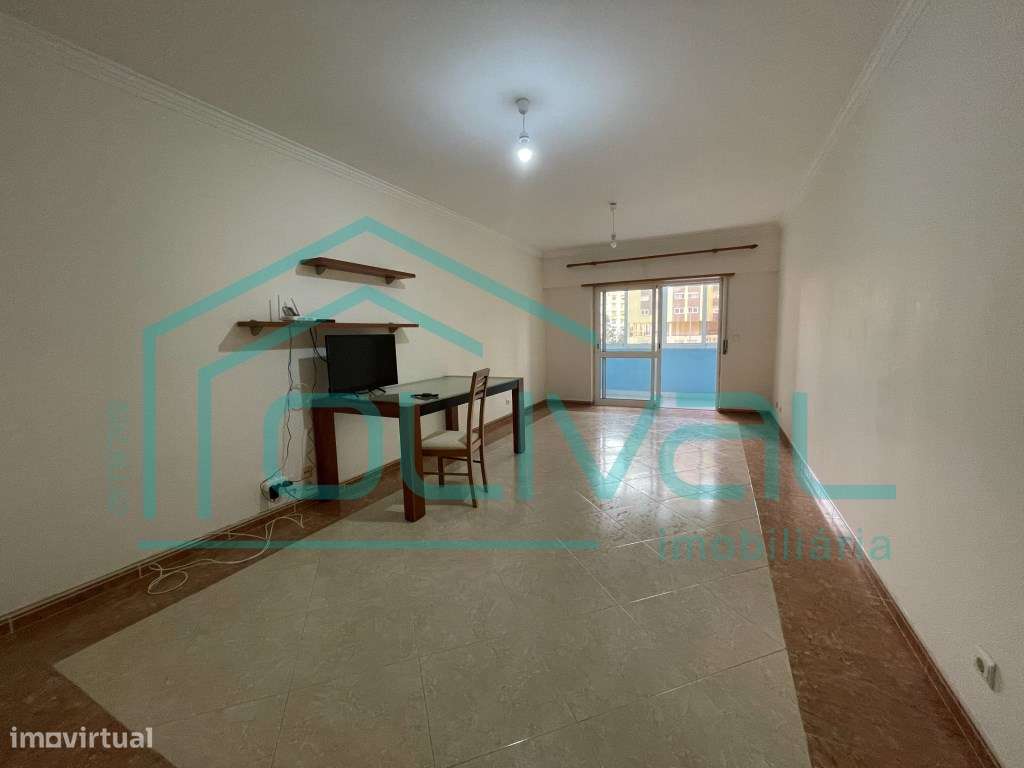 Apartamento T3 com parqueamento e arrecadação na 2ª Fase da Qta. Pi...-5