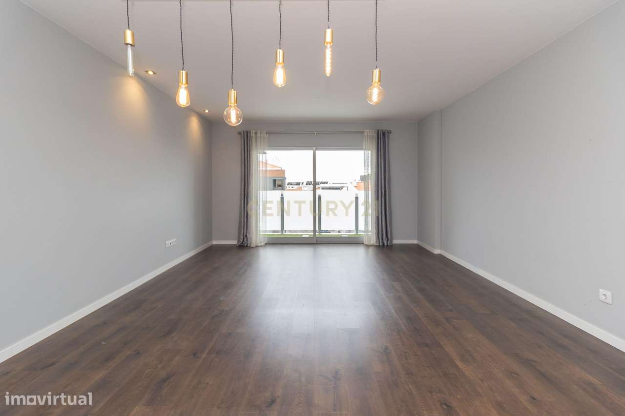 Apartamento T3 para Arrendamento - Vale de Milhaços, Corroios - Grande imagem: 2/49