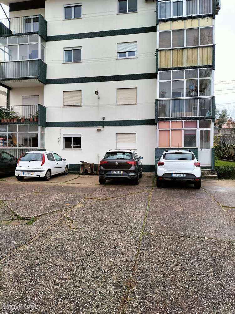 Andar T2 no Tovim, Santo António dos Olivais-16