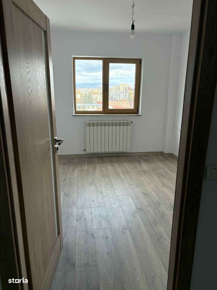 Apartament de 3 camere zona Calea Bucuresti(Liceul de Informatica),-5