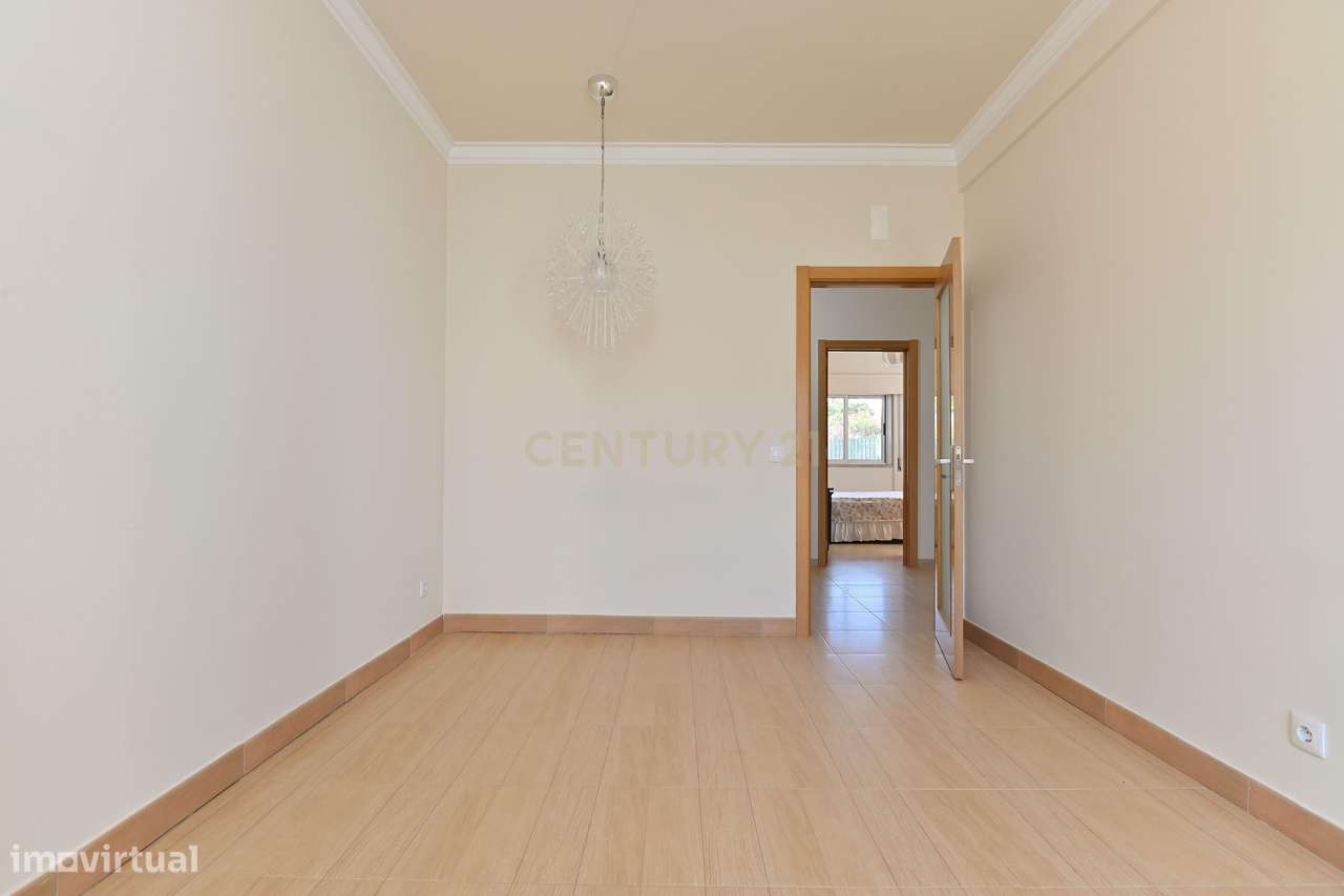 Apartamento T2 para venda em Mem Martins-9