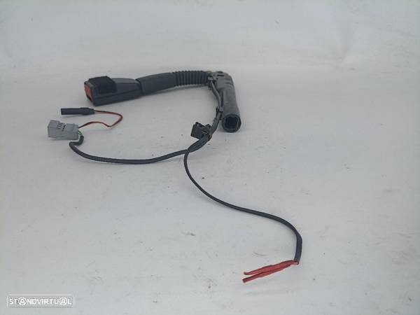 Encaixe De Cinto Frt Drt Frente Direito Bmw 3 Touring (E91) - 3