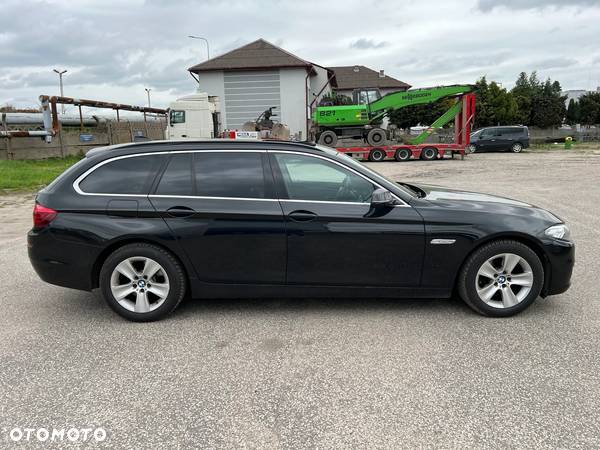 BMW Seria 5 520d Touring Luxury Line - 9