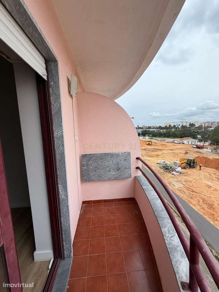 Apartamento T3 Remodelado para Arrendamento, na Nova Azeda, em Setúbal - Grande imagem: 2/15
