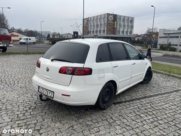 Fiat Croma 1.9 JTD Active - 6