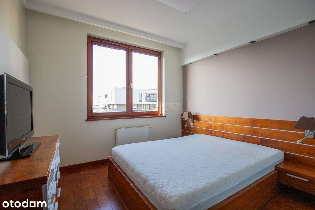 Przestronny apartament z tarasem. Czerwone Maki.-6