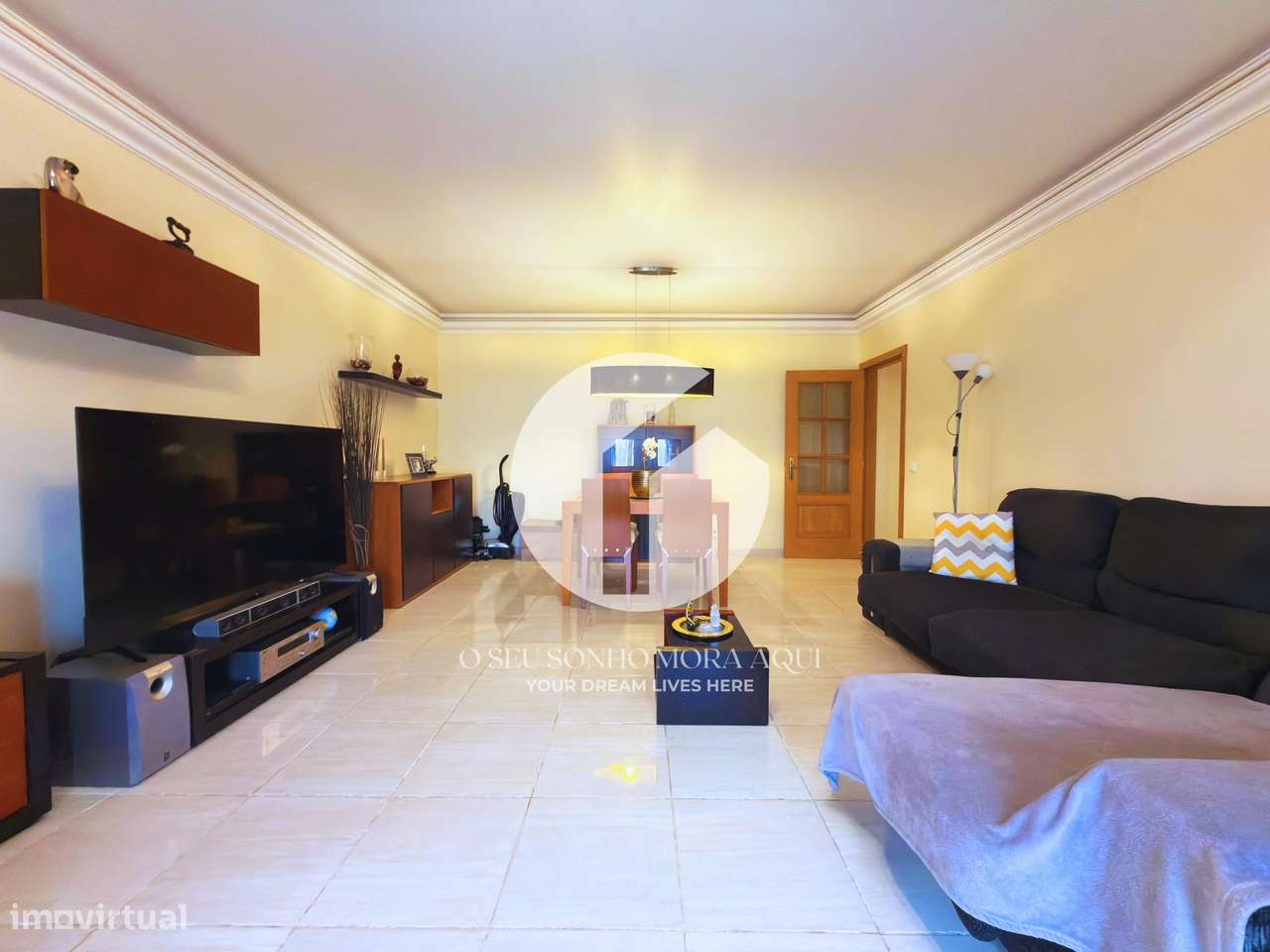 Apartamento T2 com Garagem em BOX e Elevador em FARO-8