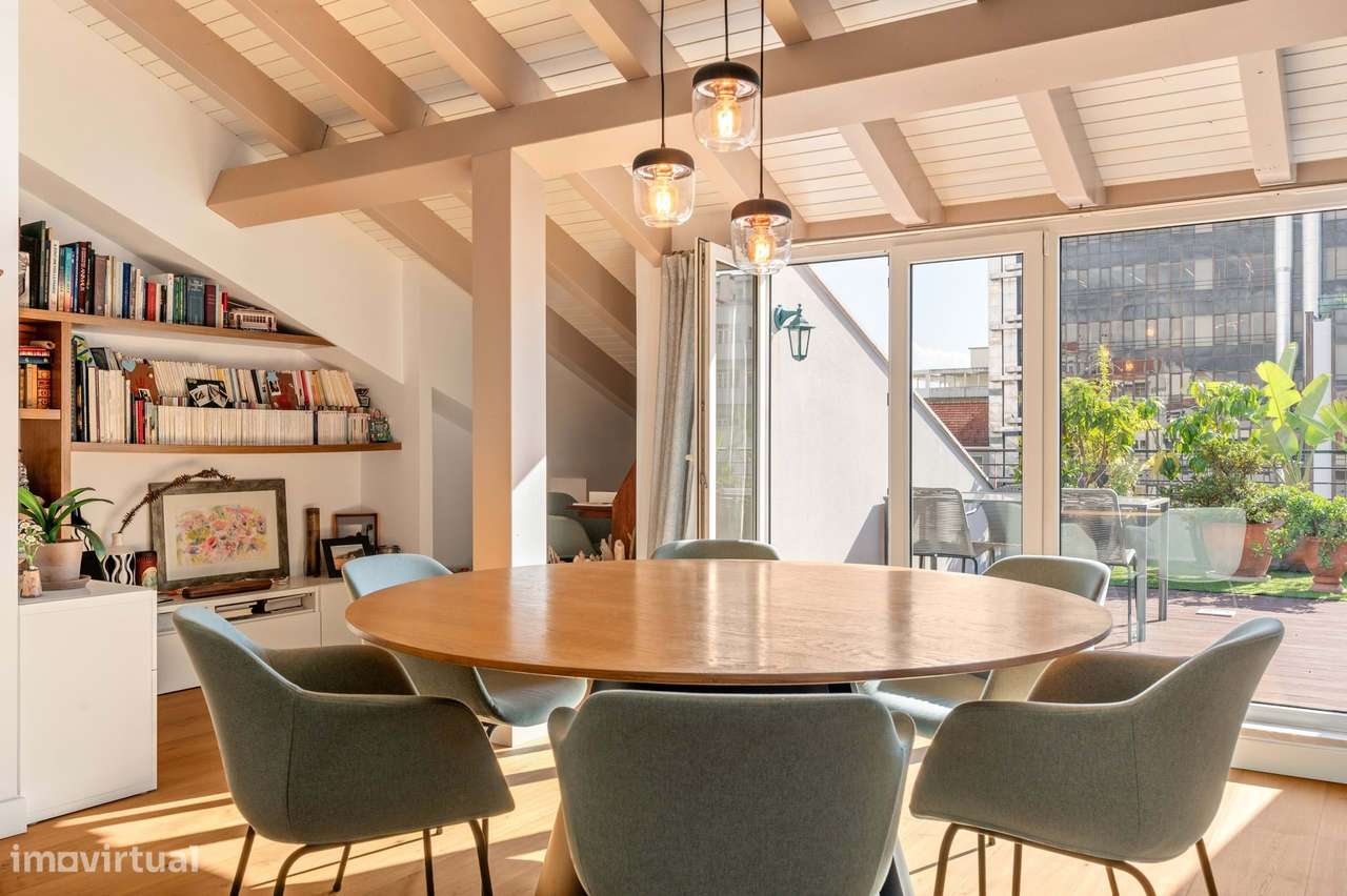 Apartamento T2 com 4 terraços e garagem nas Avenidas Novas, Lisboa-11