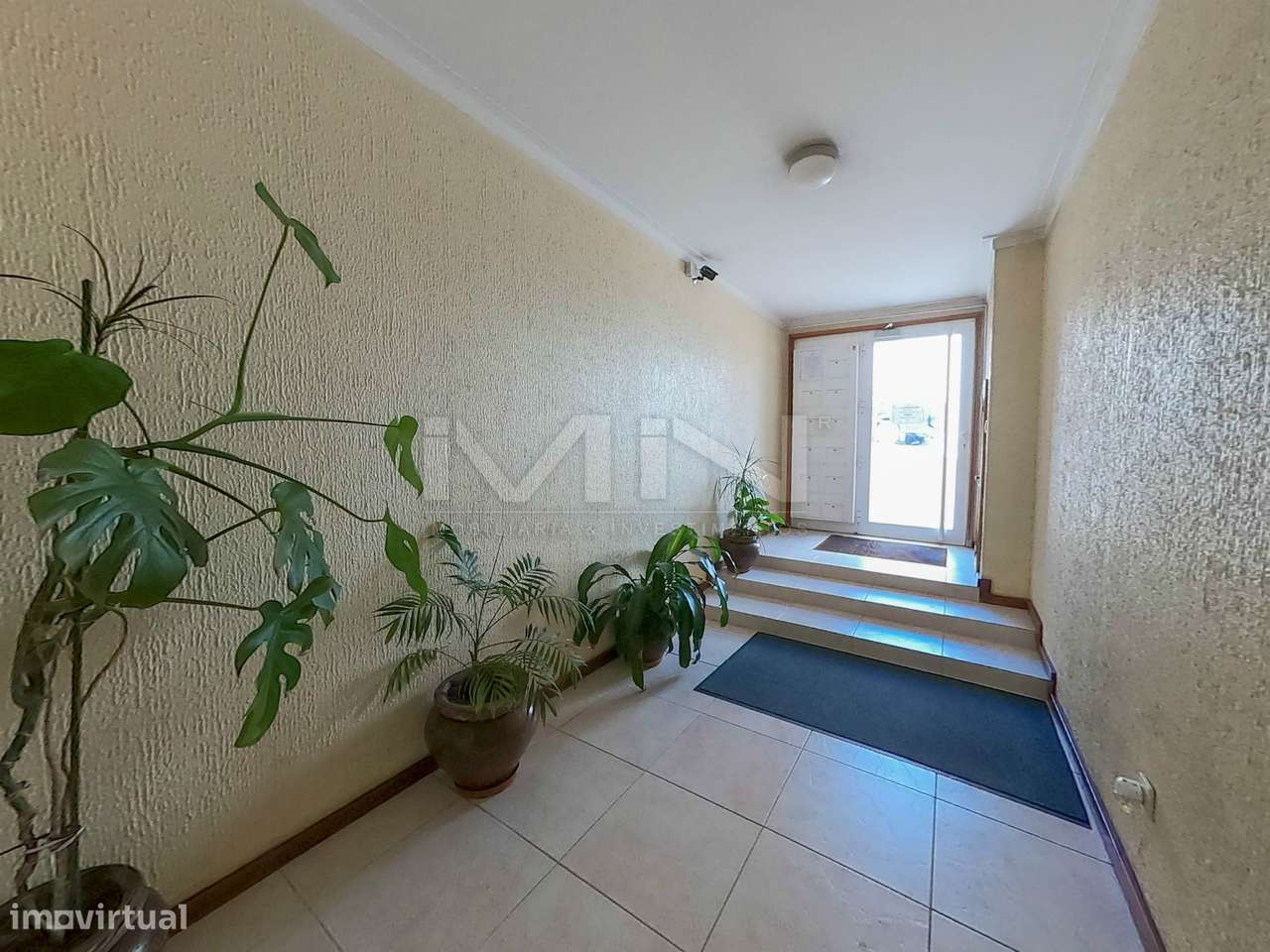 Apartamento T3 c/ Suite e garagem para dois carros-32