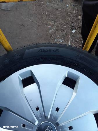 Koła zimowe Audi Q2 81A 205/60R16 6Jx16H2 ET 43 81A601147 5Q0601027AM/AN T-Roc Karoq DOT 3016 - 3