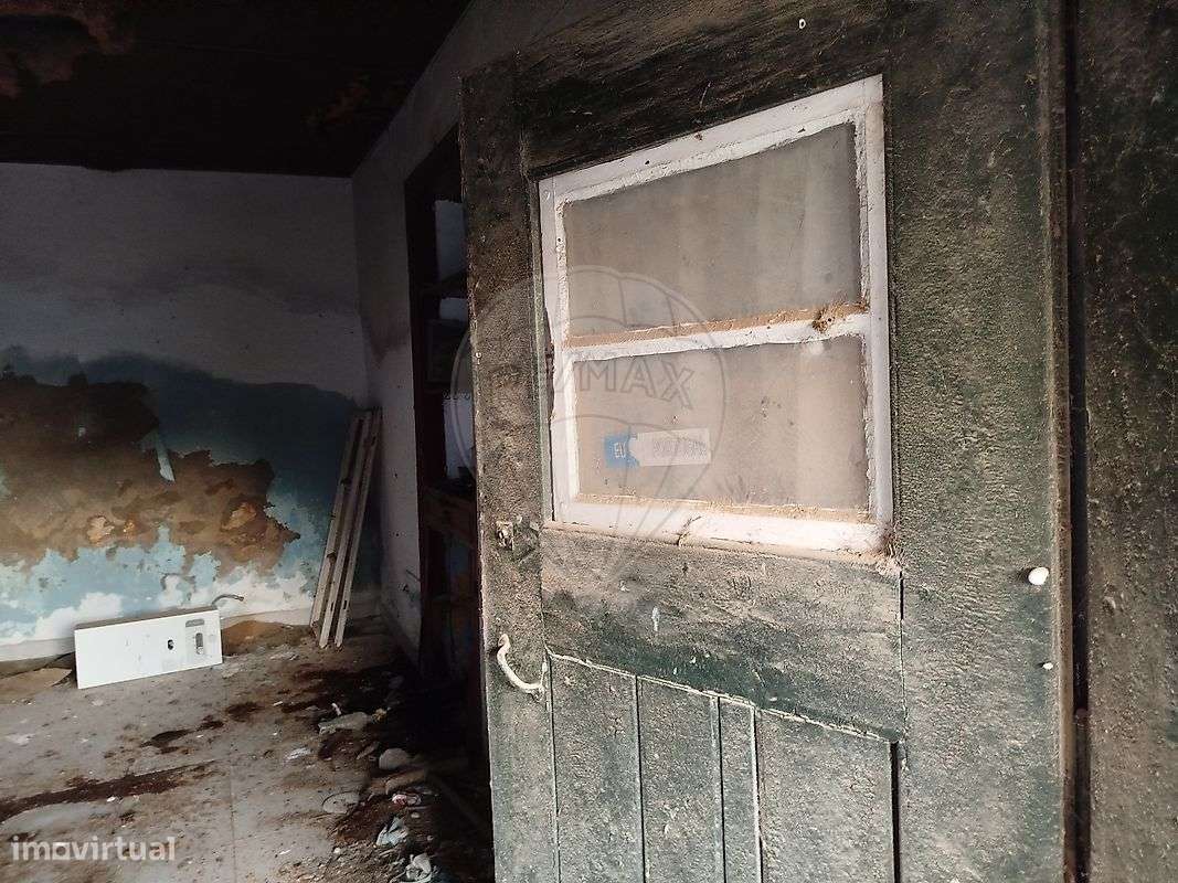 Moradia T2 para venda - Grande imagem: 1/16