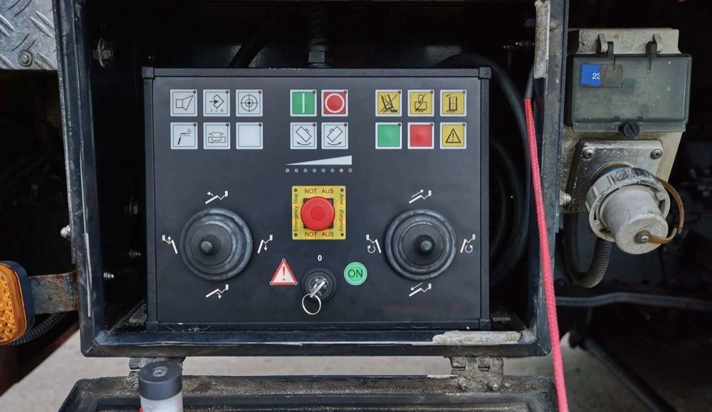 Podnośnik koszowy Zwyżka 25 metrów Wumag wt 250 UDT Pilot ! - zdjęcie 16