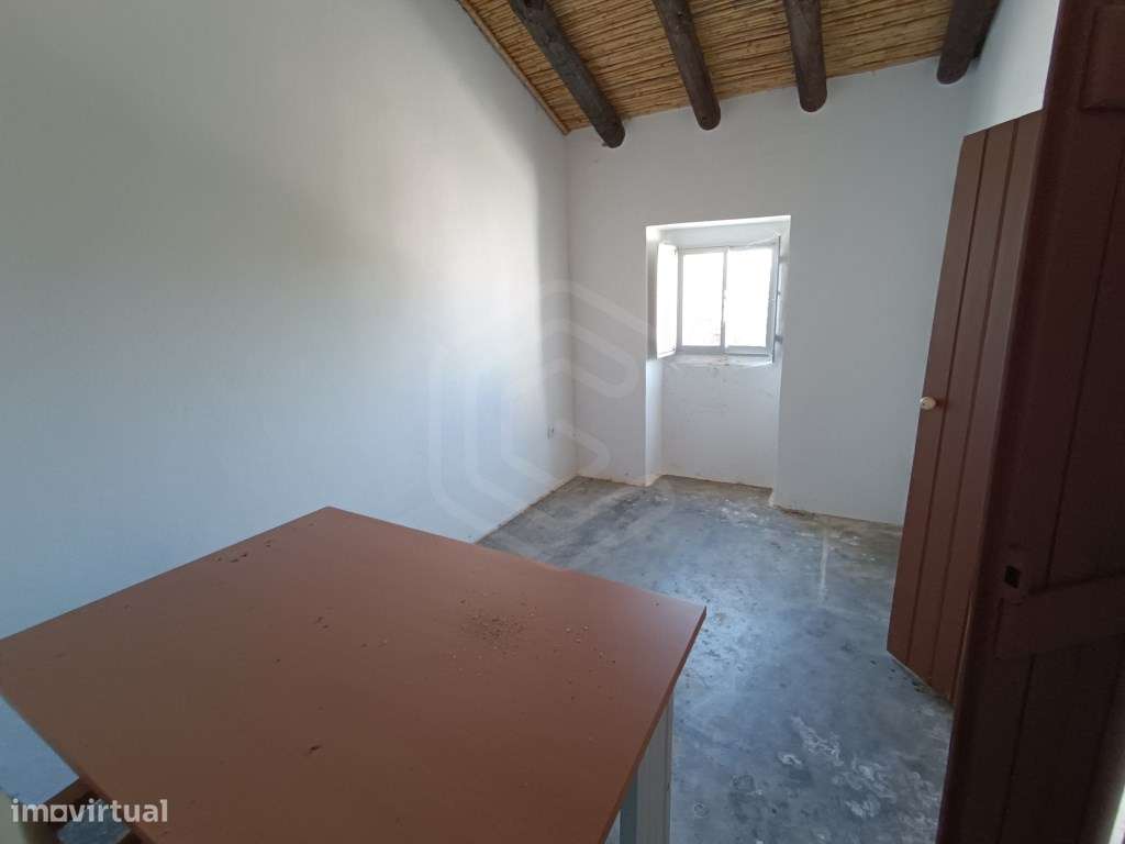 Moradia T1 no Coração da Aldeia do Azinhal, Martim Longo, Alcoutim,... - Grande imagem: 4/16