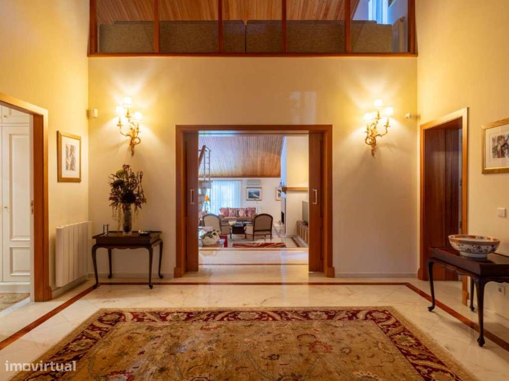 Moradia T5 com jardim e piscina em Santo Estêvão, Benavente - Grande imagem: 4/52