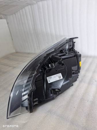 VOLVO V40 12-> XENON LAMPA PRZEDNIA PRAWA 31420008 - 6